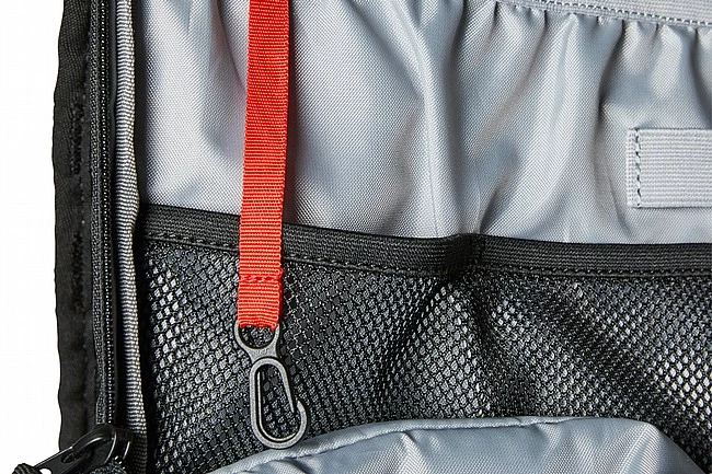 Fox Racing Utility 6L Hydration Pack 7 Fox Racing Utility 6L Hydration Pack - Image 5