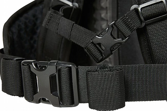 Fox Racing Utility 10L Hydration Pack 5 Fox Racing Utility 10L Hydration Pack - Image 3