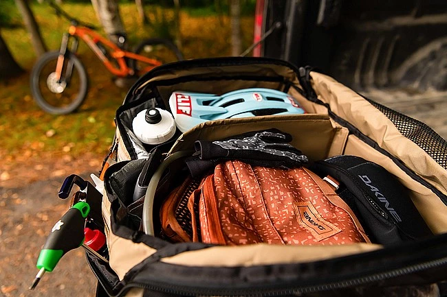 Dakine Descent Bike Duffle 70L 7 Dakine Descent Bike Duffle 70L - Image 5