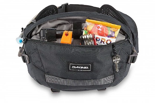 Dakine Hot Laps 5L Waist Hydration Bag 11 Dakine Hot Laps 5L Waist Hydration Bag - Image 9