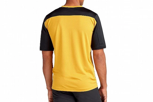 Dakine Men's Syncline Short Sleeve Jersey 6 Dakine Men's Syncline Short Sleeve Jersey - Image 4