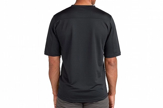 Dakine Men's Syncline Short Sleeve Jersey 4 Dakine Men's Syncline Short Sleeve Jersey - Image 2