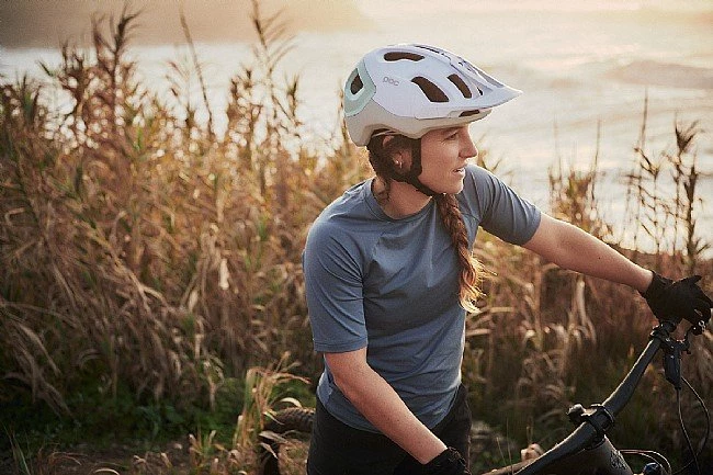 POC Axion SPIN MTB Helmet 8 POC Axion SPIN MTB Helmet - Image 6